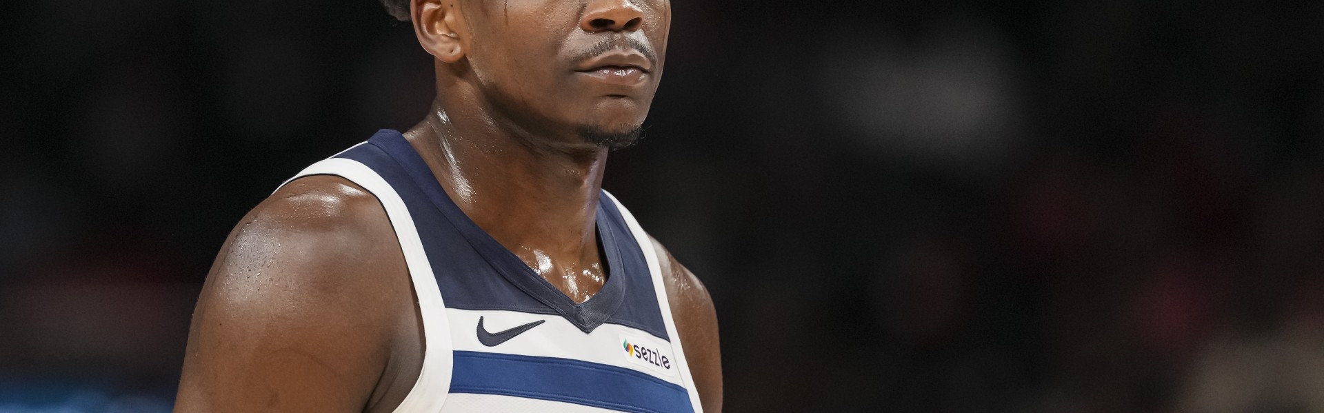 杯水车薪！爱德华兹17中11空砍全队最高36分 正负值-25