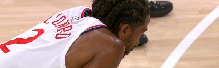 世界杯手机观看平台安装-连珠炮！小卡连中三分率队夺回优势 罕见吐舌庆祝